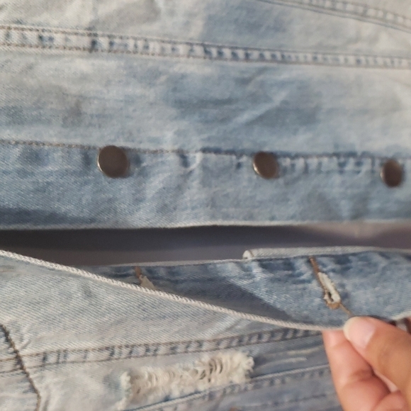 𝅺easel Distressed Denim Jacket NWT - Picture 5 of 13